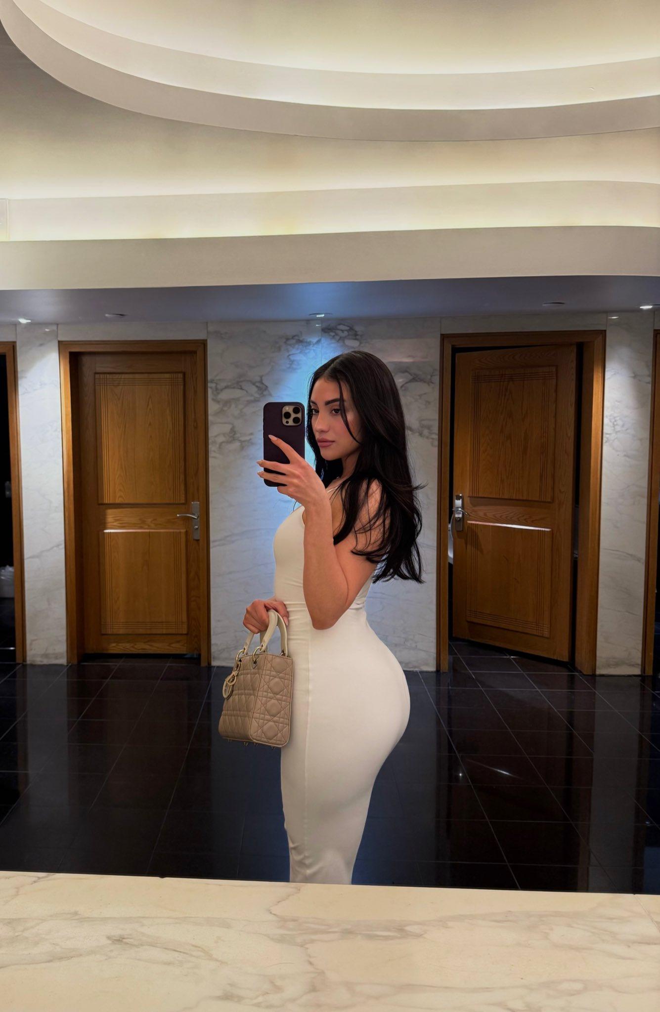 Manue - escort photo 2 in Dubai
