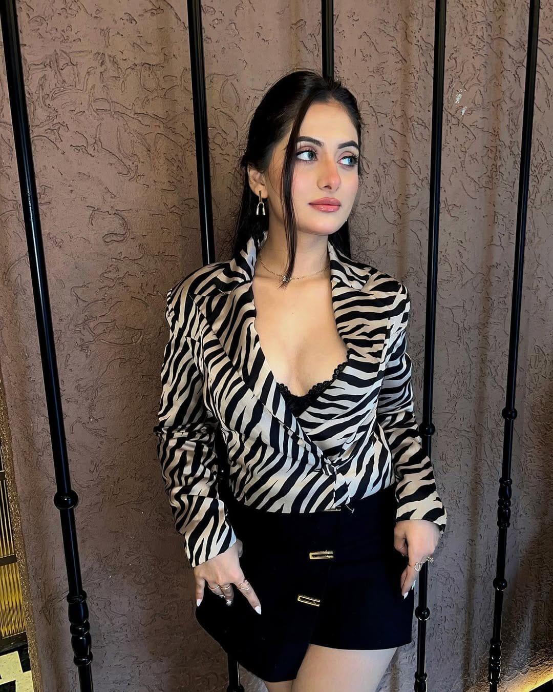 Prachi - escort photo 6 in Dubai