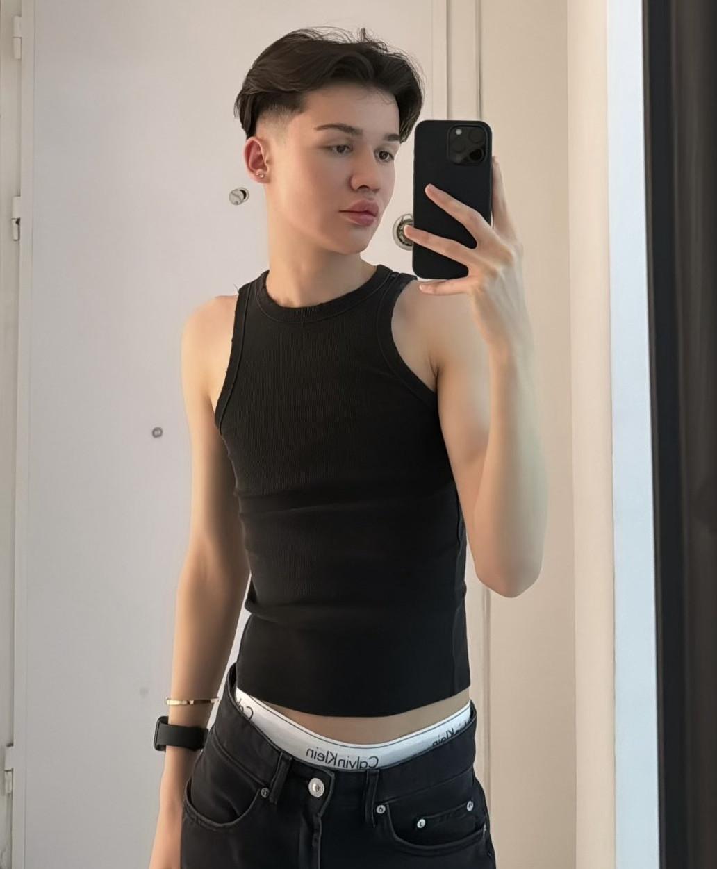 Mika Twink - escort photo 1 in Dubai