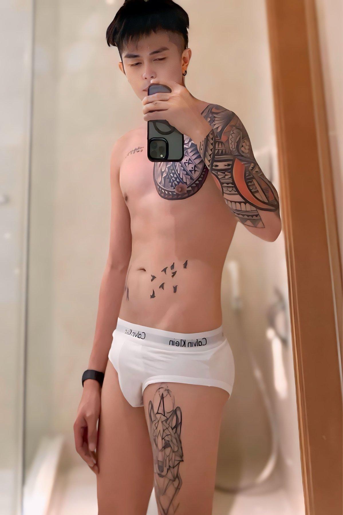 Lee Twink Boytoy - фото эскорт 12 в Dubai