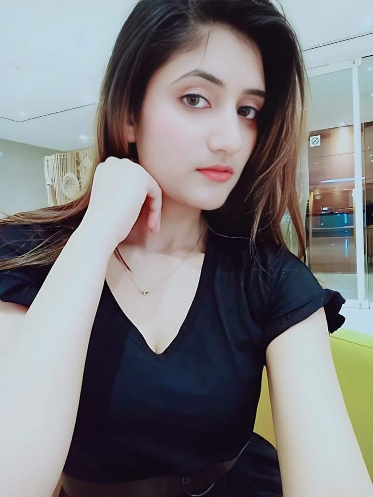Arohi Sharma - escort photo 3 in Dubai