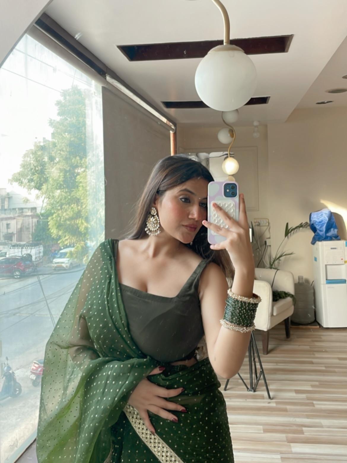Navya VIP Indian Model - escort photo 4 in Dubai