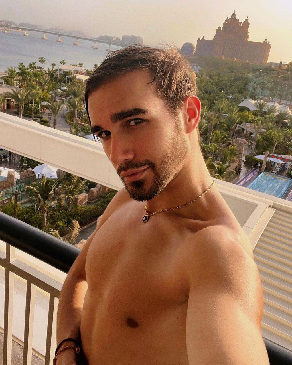 Anton - escort photo 5 in Dubai