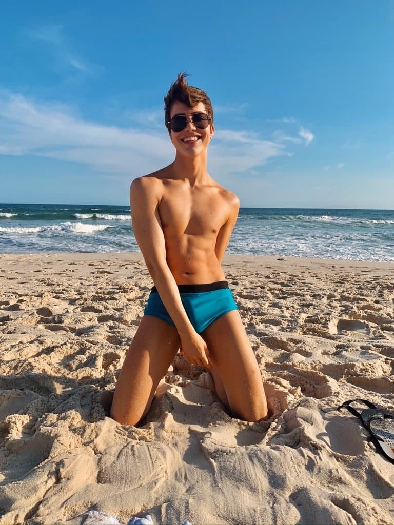 Alex - фото эскорт 2 в Dubai
