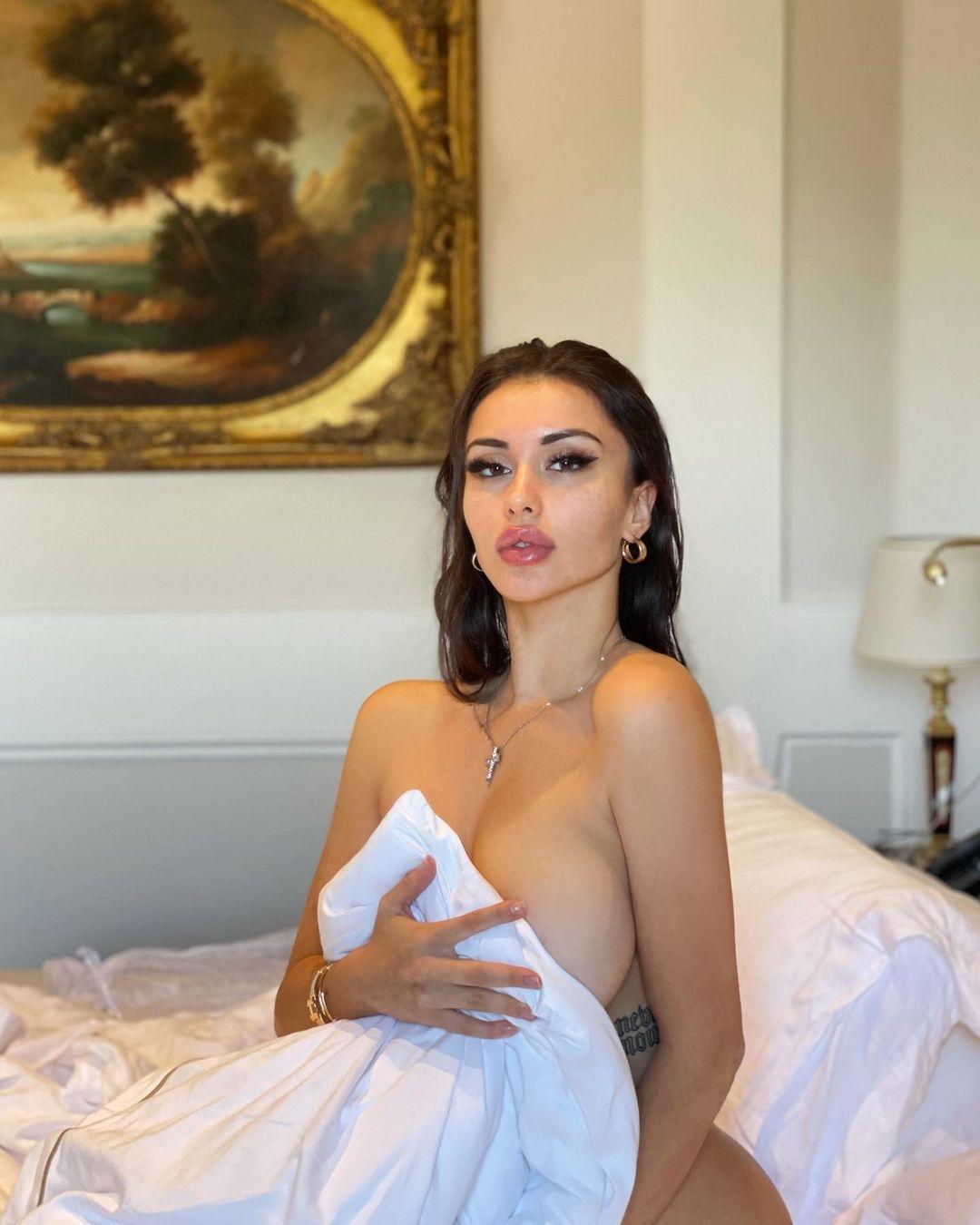 emily - фото эскорт 2 в Dubai