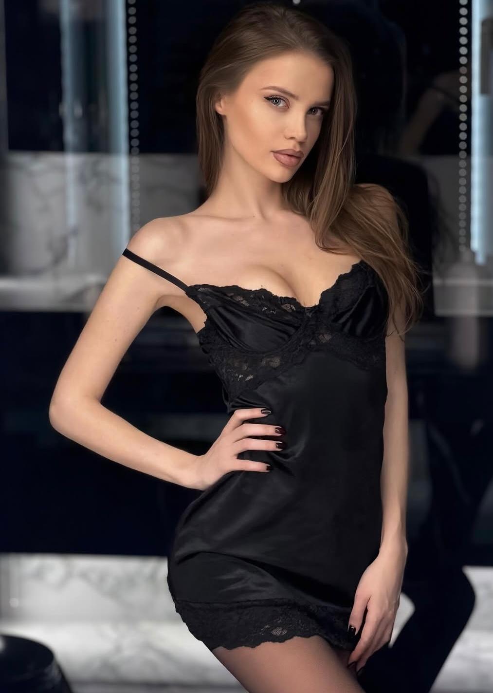 Mina - escort photo 1 in Dubai