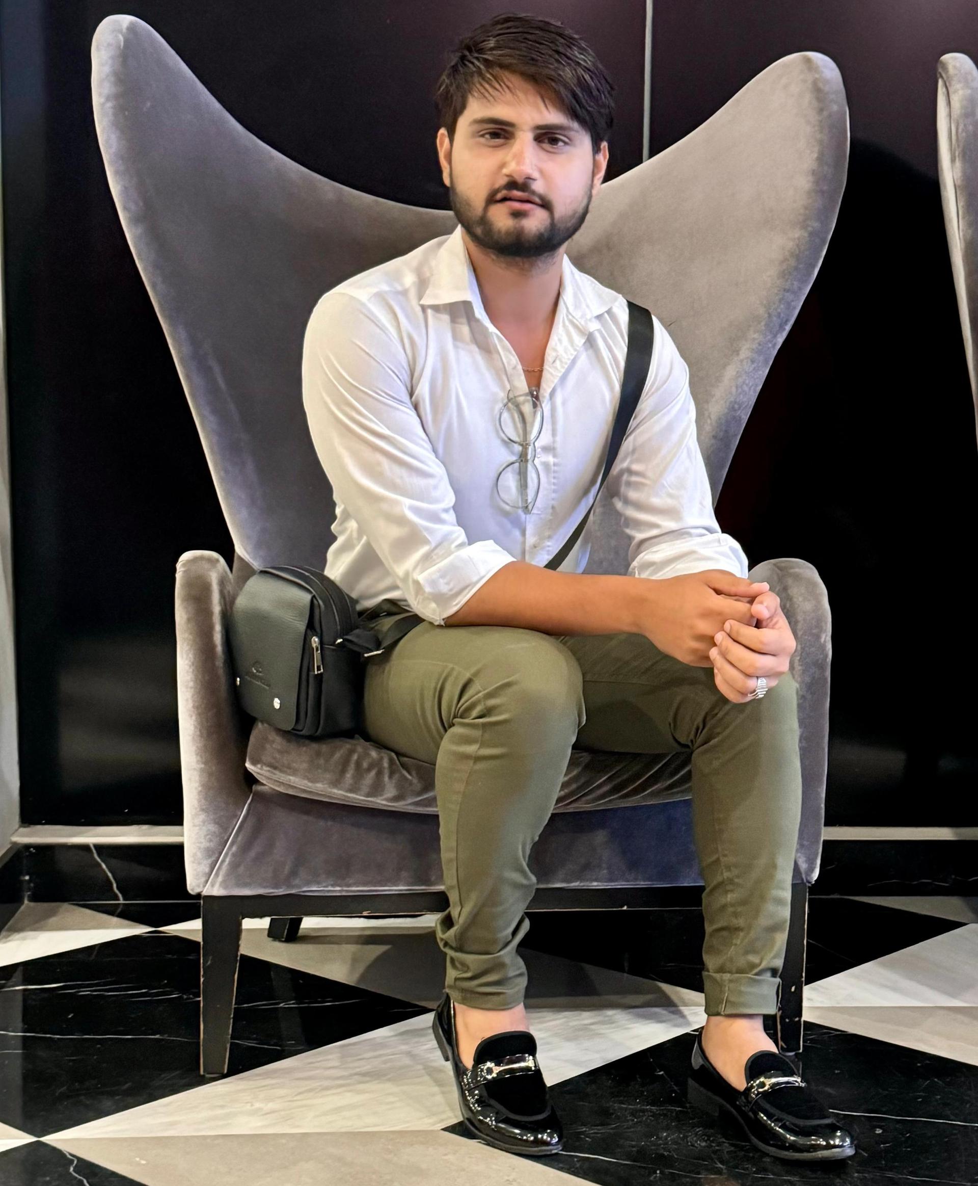 Ahmdyr - escort photo 1 in Dubai