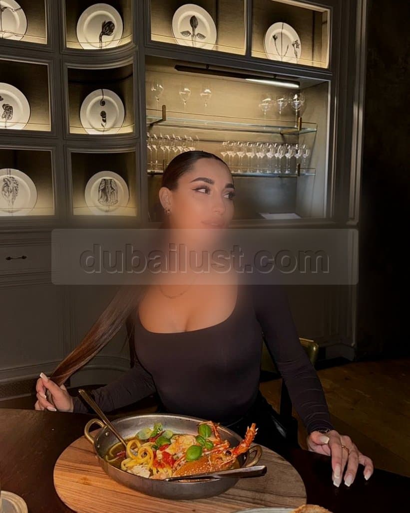 Mina Dee - صورة مرافقة 18 في Dubai